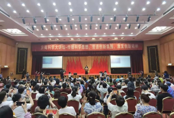 @丽江人，张文宏医生叫你尽快打疫苗！ (1).jpg