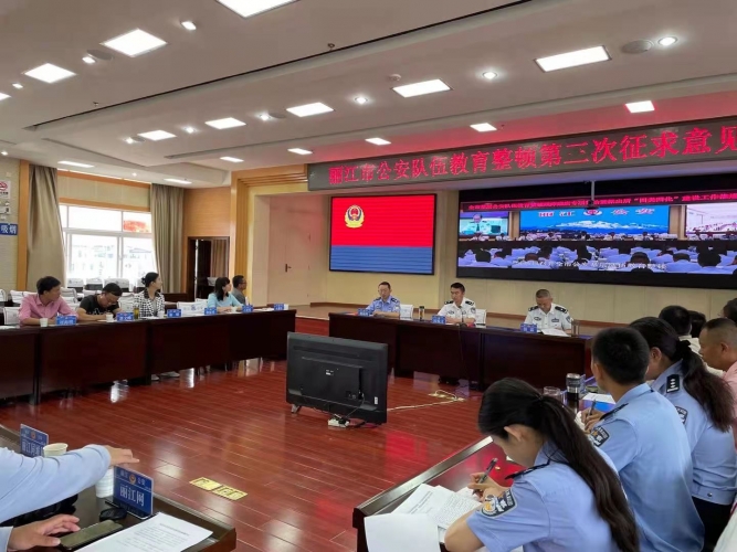 丽江公安7个专项行动 把群众的“急难愁盼”转化成实事举措 (2).jpg