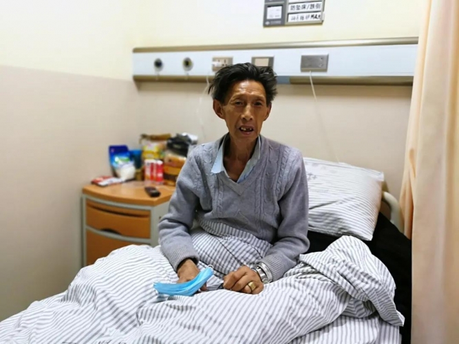 在外漂泊52年，68岁孤寡老人踏上幸福回家路 (2).jpg