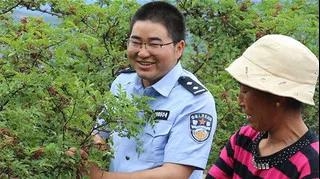 “云南最美政法干警”网络点赞活动开始啦，请为丽江民警陈宗华点赞1.jpg