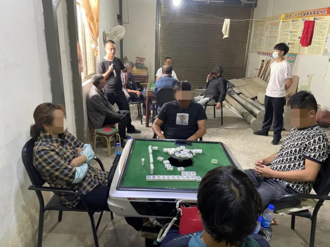 抓嫖抓赌铲毒 永北“夏季风暴”严打整治行动战果丰厚 (3).jpg