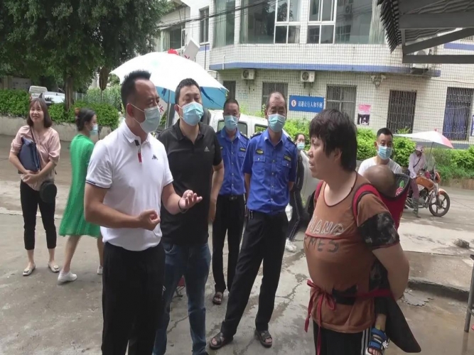 卫生环境不达标 华坪25家餐饮店停业整顿 (2).jpg