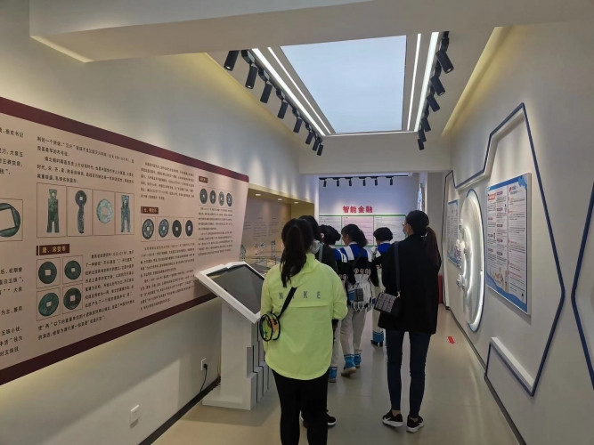 丽江2021金融知识普及月启动，切实提升社会公众金融素养 (3).jpg