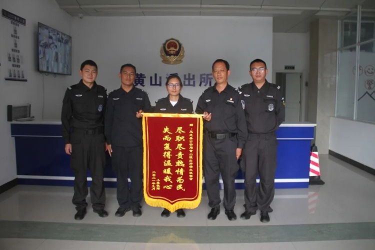 玉龙男子铁材质骑着不够“拉风” 偷别人铝合金的自行车被抓