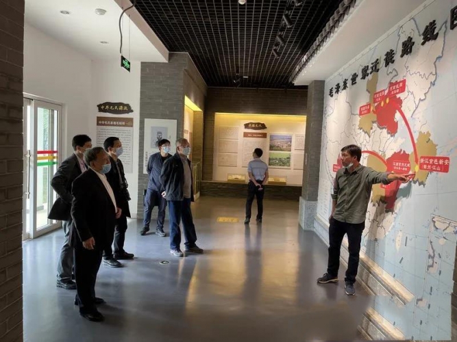 中国纪实文学作家写丽江活动举行