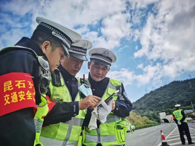 17项车驾管业务进派出所！ (2).jpg