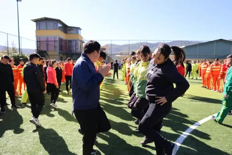 古城区投资控股集团庆祝古城区第十八个环卫工人节系列活动闭幕！