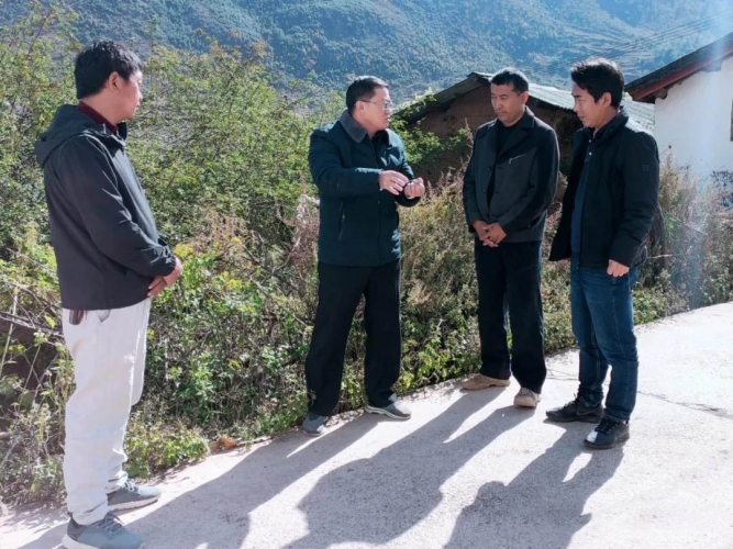 彭德军副院长到清水河村调研指导乡村振兴示范点建设工作