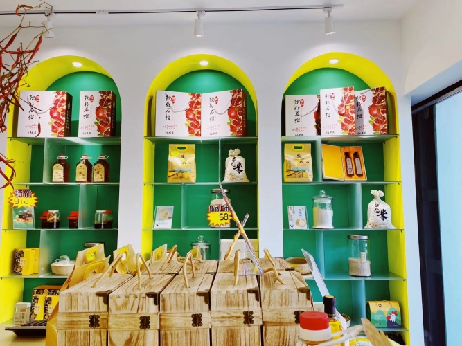 放心吃！丽江这家“菜篮子”便民店 把新鲜食材从田间直供到你的餐桌 (11).jpg