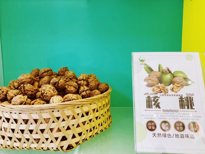 放心吃！丽江这家“菜篮子”便民店 把新鲜食材从田间直供到你的餐桌 (13).jpg