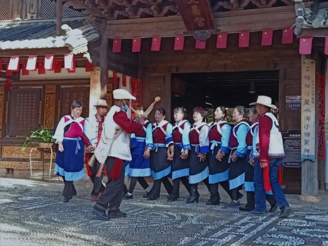 云南省文旅厅张碧伟一行考察玉龙非遗项目