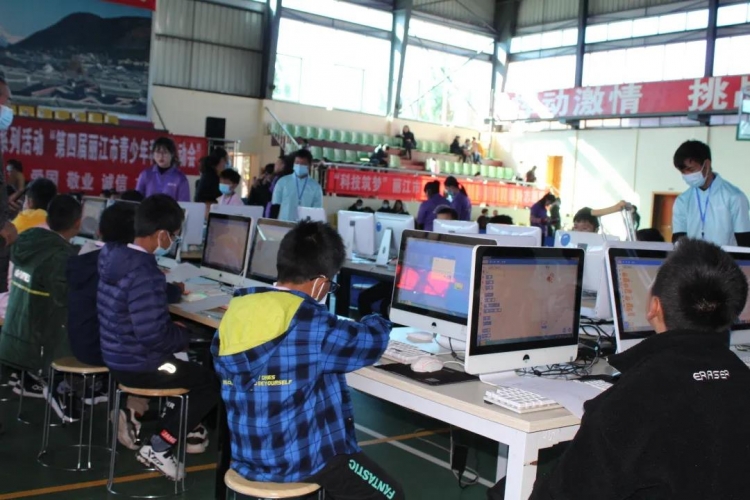 “展想象之翼，创科学未来 ”  丽江市举行第四届青少年科技运动会