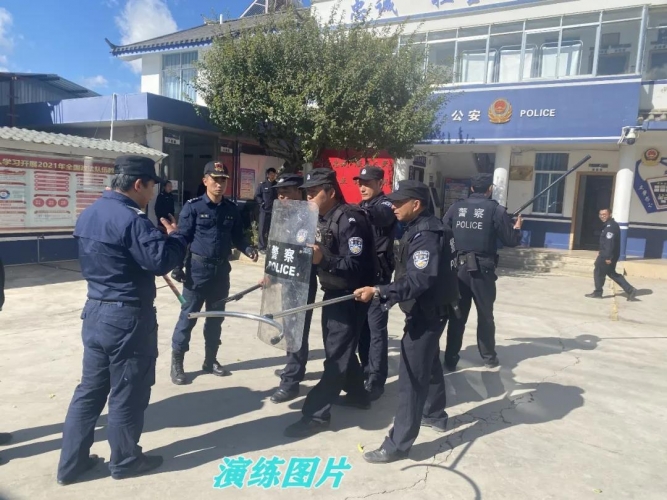 玉龙公安开展全警实战大练兵“派出所最小作战单元处置”送教活动