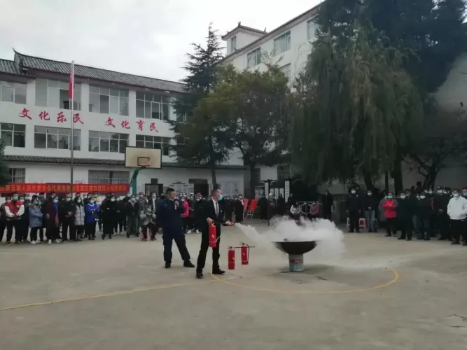 古城区金甲社区开展城中村消防安全现场培训