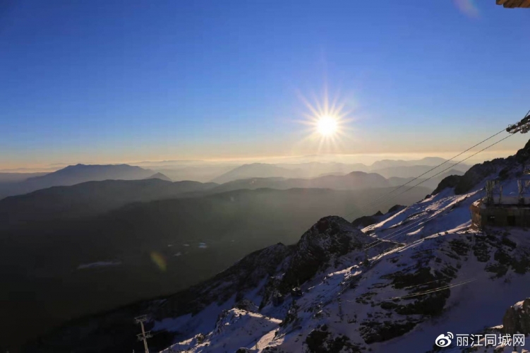 2022年的第一缕阳光——在玉龙雪山感受新年日出 (7).jpg
