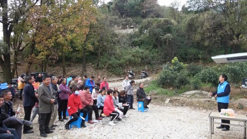 将科学技术送到田边地头 华坪县开展科普大篷车进农村科普活动