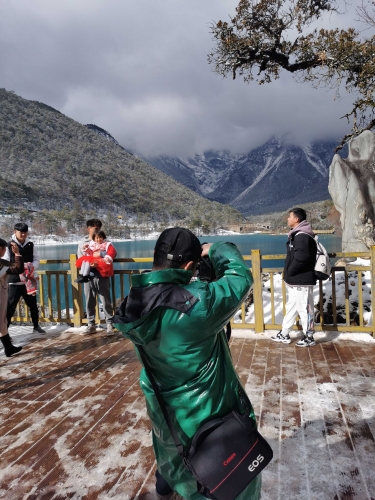 春节假日，玉龙雪山景区共接待游客5.36万人