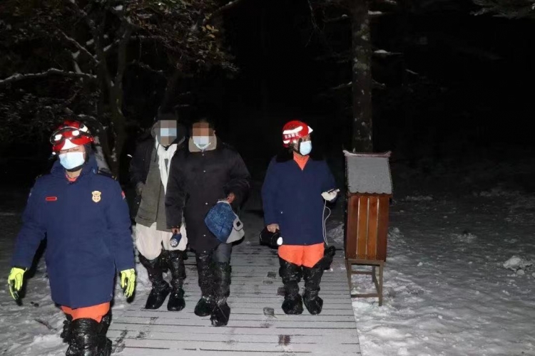 3月起 丽江景区有偿救援：生命必须至上  任性也要买单！ (5).jpg