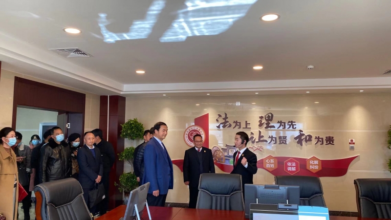 丽江市中级人民法院诉调对接中心正式揭牌成立  (8).jpg