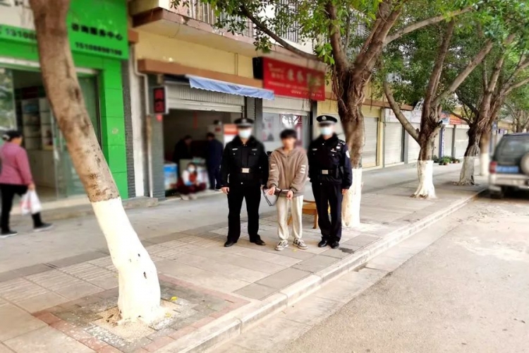 偷车 改装 套牌 华坪这名22岁男子栽了！ (2).jpg