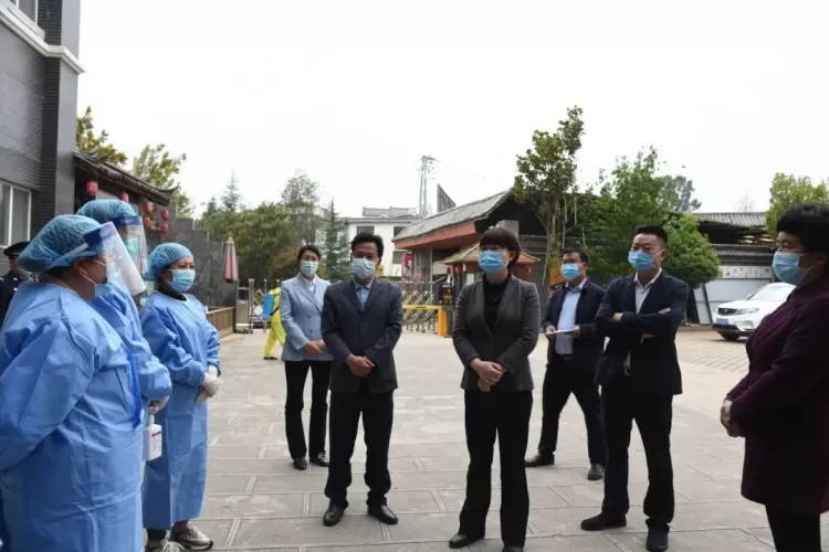 浦虹率队督导检查疫情防控工作