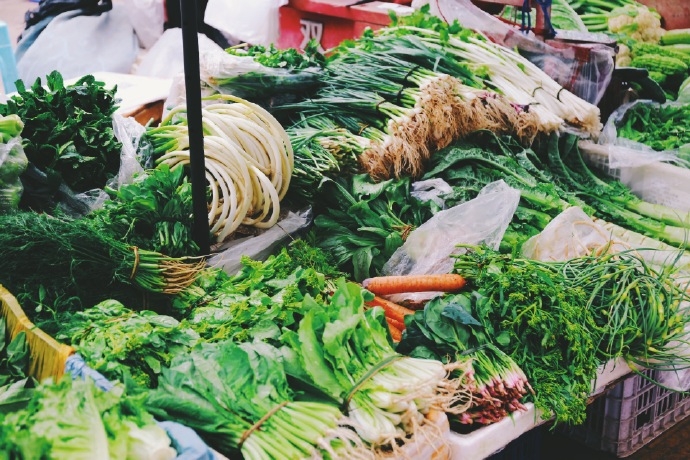 丽江人把春天吃进肚子里