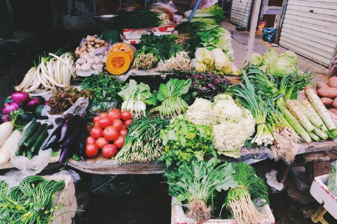 丽江人把春天吃进肚子里