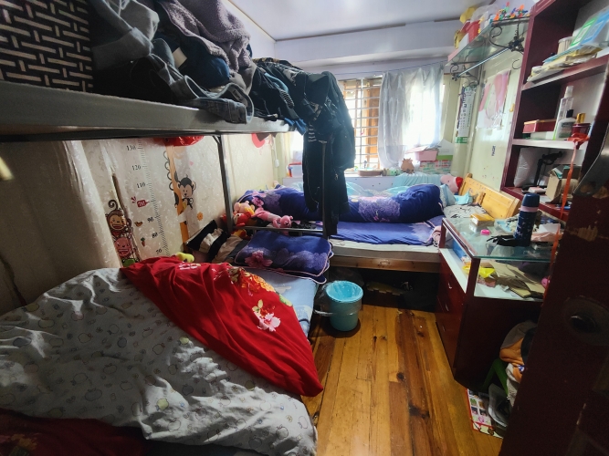 “三合一”场所隐患大  丽江古城4家店铺被查封！ (6).jpg