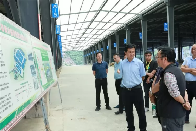 京东等企业代表到华坪考察“丽江芒果”产销对接暨冷链物流智慧仓建设