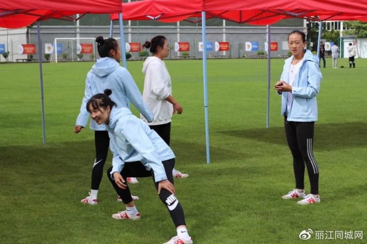 明日开赛！运动员适应场地  积极备战云南省第十二届民族运动会 (6).jpg