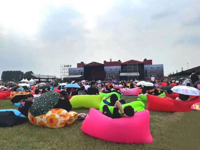 6月19日，丽江地中海国际度假区的首次户外音乐生活节来袭，恰逢父亲节，约你“爸”气潮玩，嗨乐一夏！  活  ...