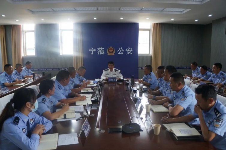 田锐文到宁蒗县公安机关调研指导工作