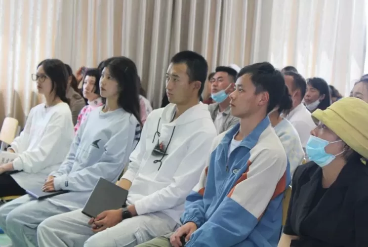 交流共享！这90余人在丽分享教学经验