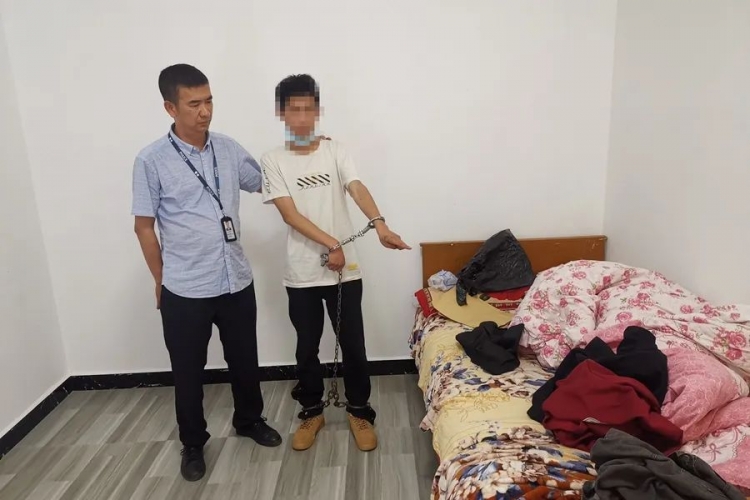 接连行骗两人财物共计28万元  宁蒗县这名“假军人”被捕