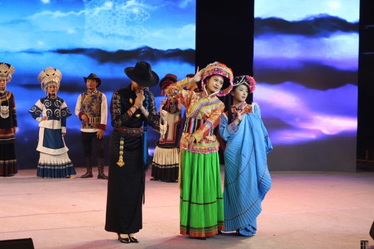 宁静山水 蒗漫彝乡  2022宁蒗彝族自治县文化旅游节暨招商活动开幕