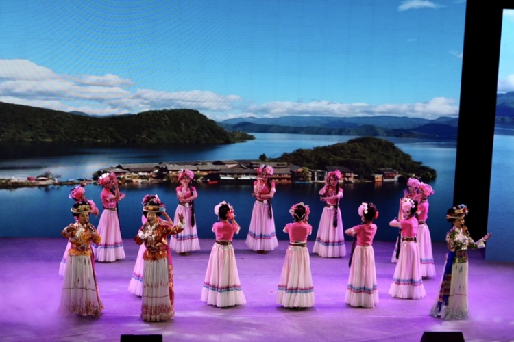 宁静山水 蒗漫彝乡  2022宁蒗彝族自治县文化旅游节暨招商活动开幕