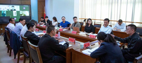 在丽江天然影棚拍摄一部破圈之作 电影《与你共度的夏天》恳谈会举行