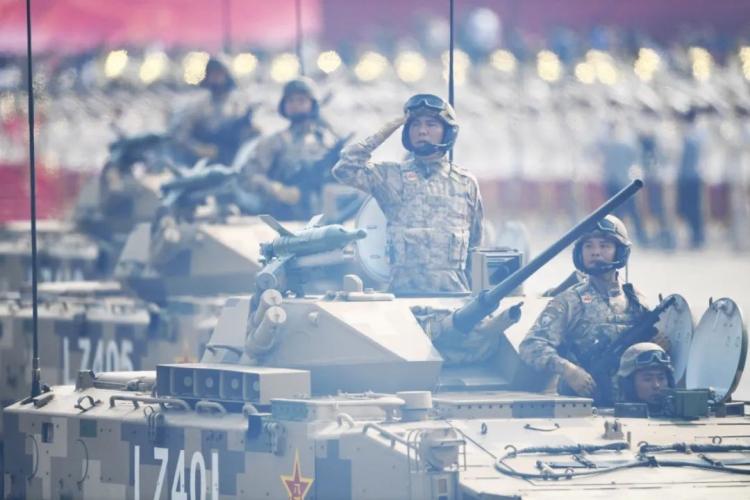 军强，则国安！