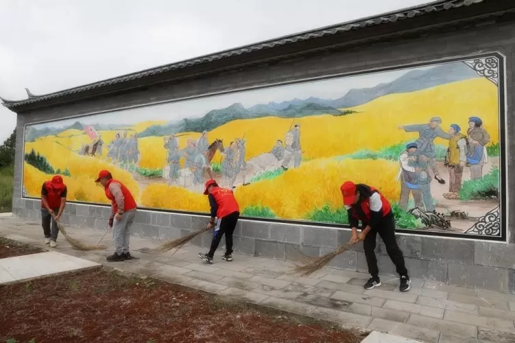 古城区投控集团开展“八一”建军节系列活动