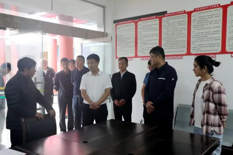 李自红到玉龙县龙蟠、石鼓、黎明、巨甸、塔城等乡镇调研指导工作