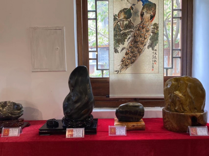 大开眼界！第二届丽江古城杯奇石展开展 (5).jpg