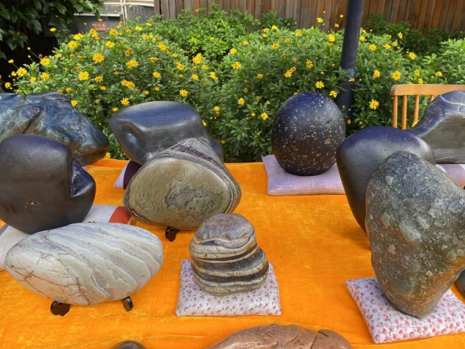 大开眼界！第二届丽江古城杯奇石展开展 (1).jpg