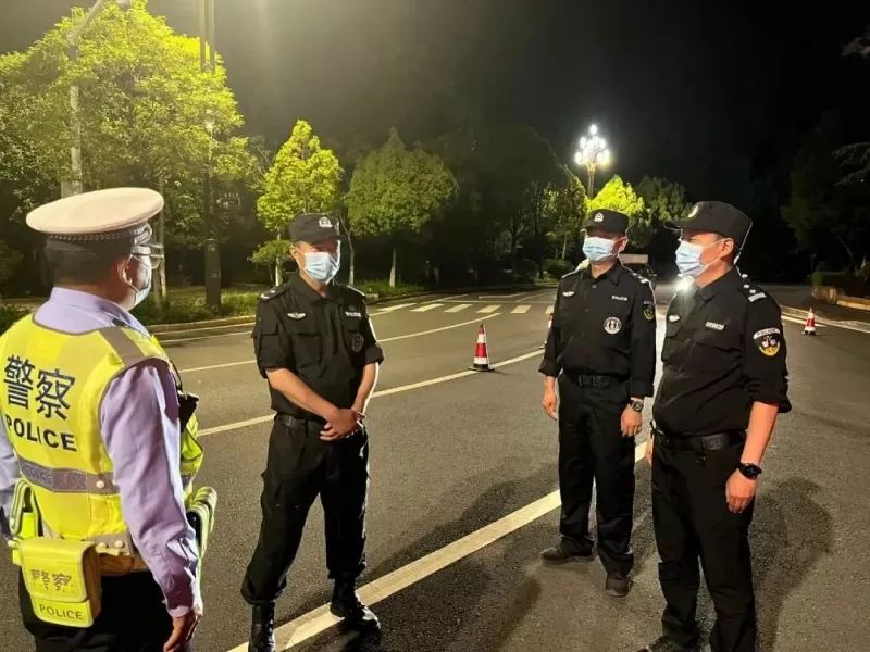 丽江公安夏夜治安巡查宣防第二波次集中统一行动成效显著