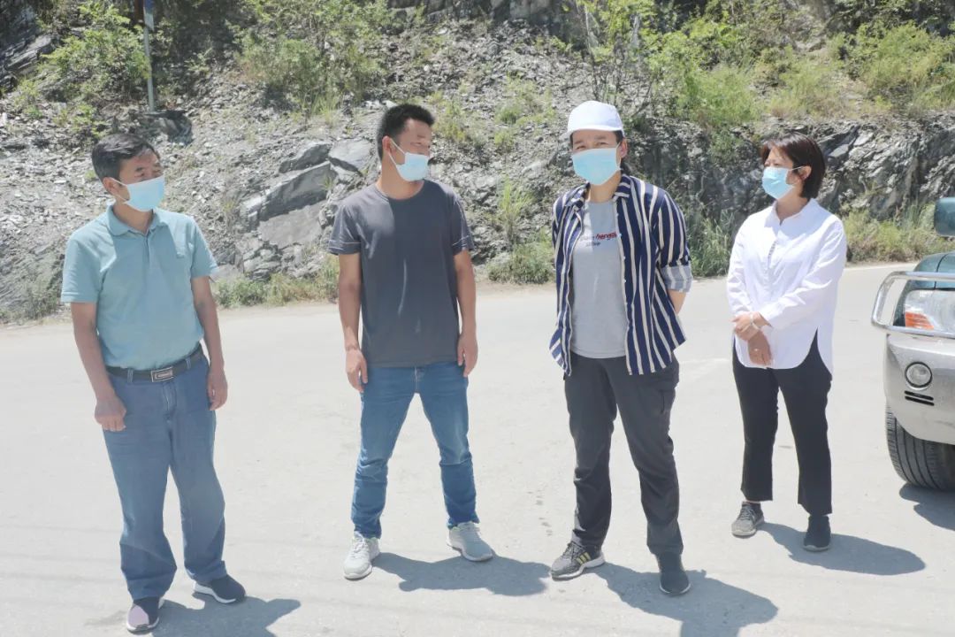 和秋珍到西部乡镇调研督导疫情防控工作