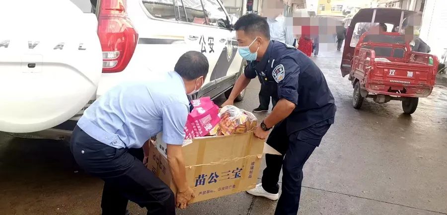 以治疗痛风“特效药”为幌子，在药店内隐秘售卖假药？拘！