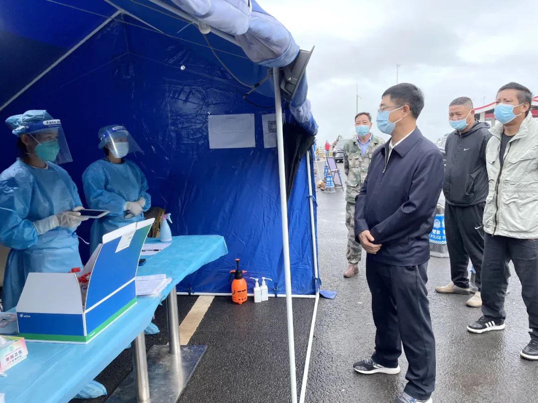 李自红率队调研疫情防控工作