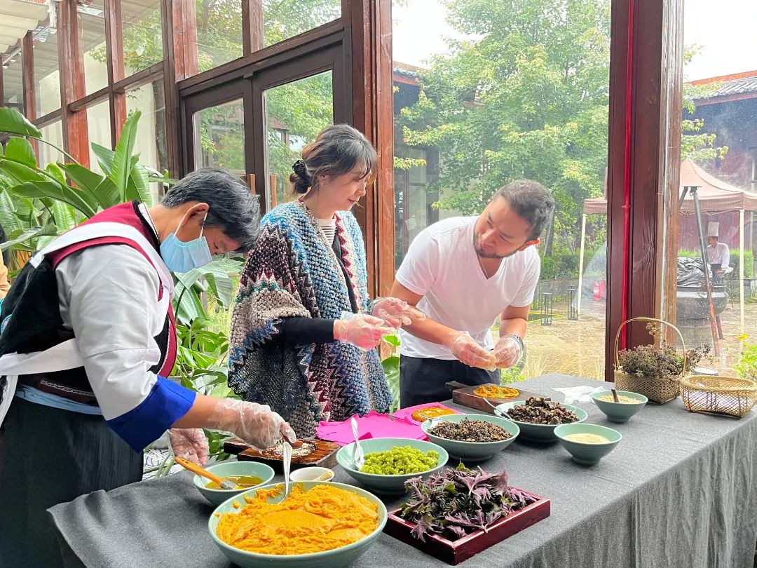 玉龙雪山景区开展“我们的节日·中秋节”系列活动 (1).jpg