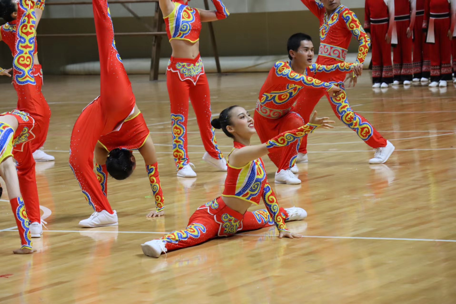民族健身操 跳出最炫民族风