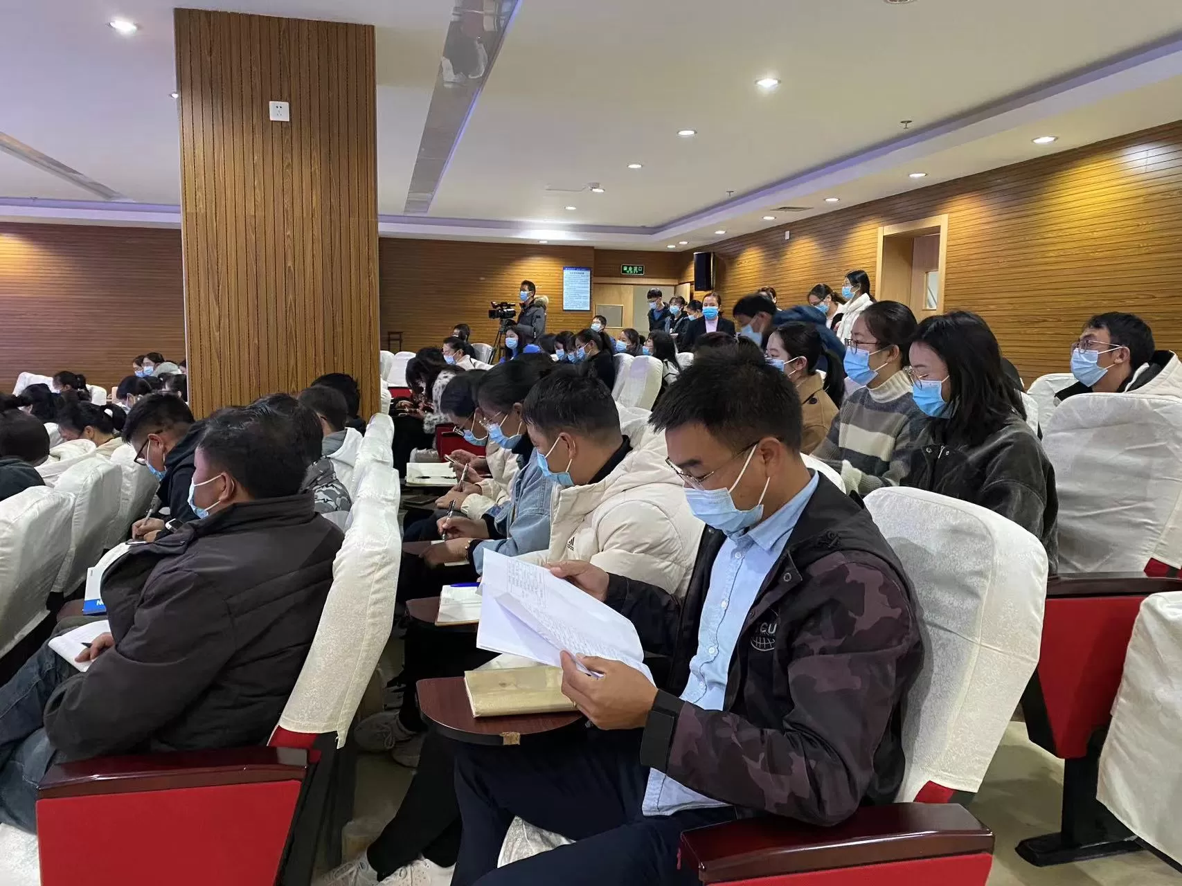 全市基层急救技能暨心电学基础培训班开班