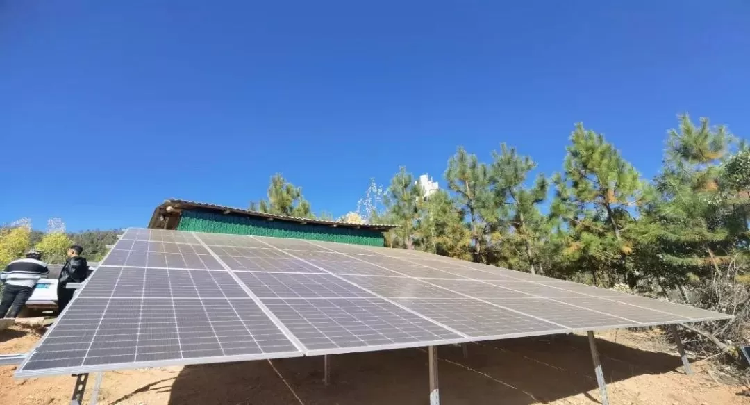 丽江移动首个光伏基站在玉龙县建成开通